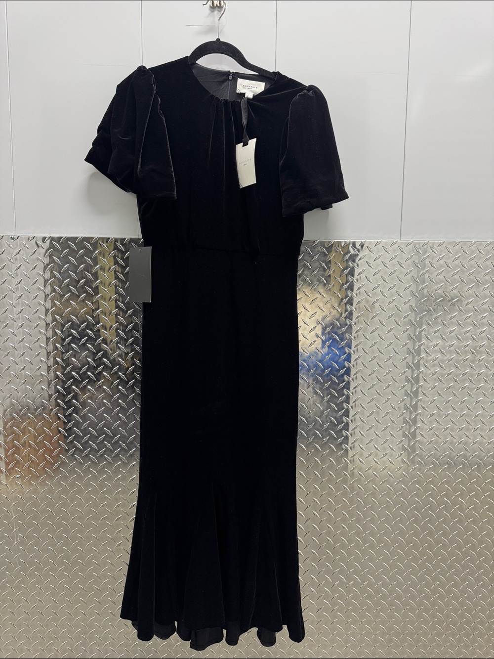 NWT!!! Pomander Place- Midi Dress with Puff Sleeves- Nicolette dress, L - Picture 3 of 8